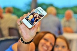 5 top tips for the perfect Christmas Selfie Sloan Dental