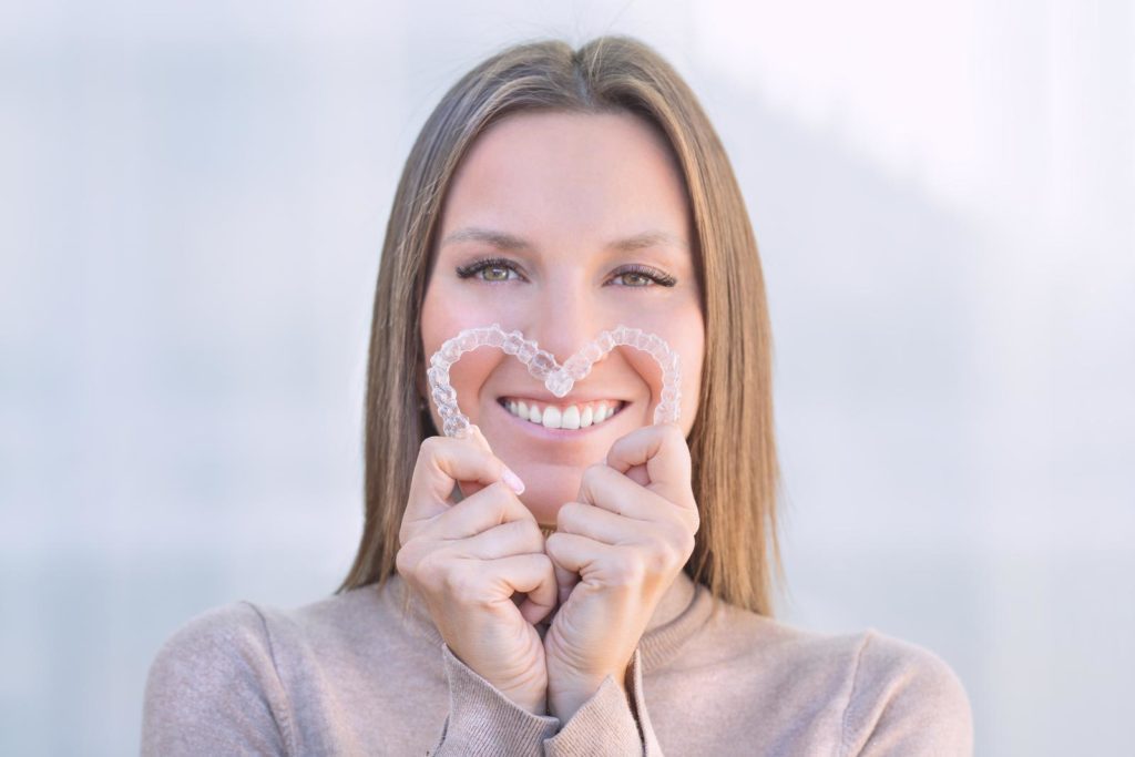 6 Tips for Maximising Comfort During Your Invisalign Treatment Sloan Dental
